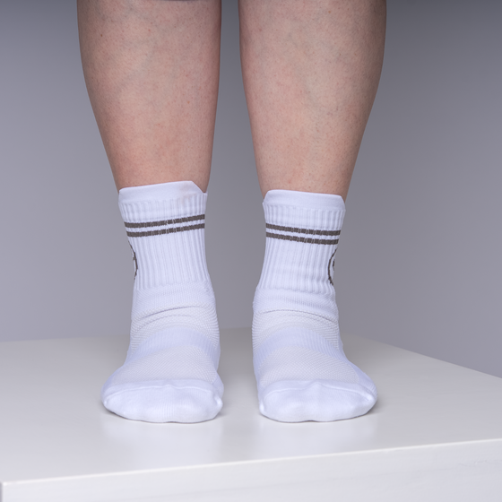 Stridely White Athletic Compression Socks – Breathable, Moisture-Wicking, Sport Support